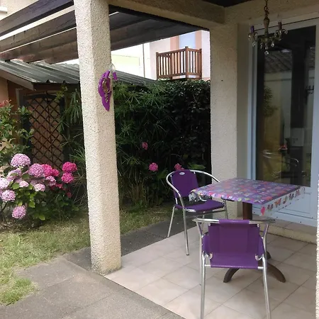 Patio La Cheneraie Avec Jardinet Et Terrasse Pour 4 Pers Capbreton